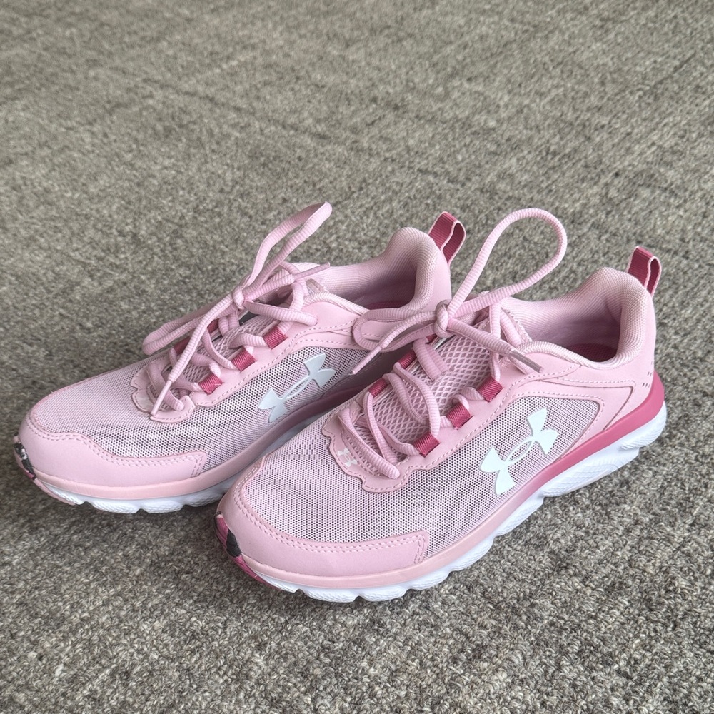 Under Armour Light Pink Athletic Shoes😍NWOT